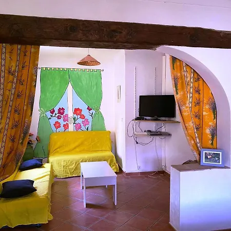 Maison Du Cèdre Hébergement de vacances *